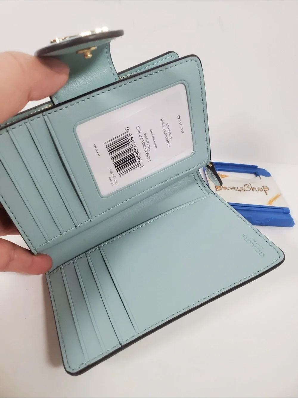 NWT Coach Medium Corner Zip Wallet